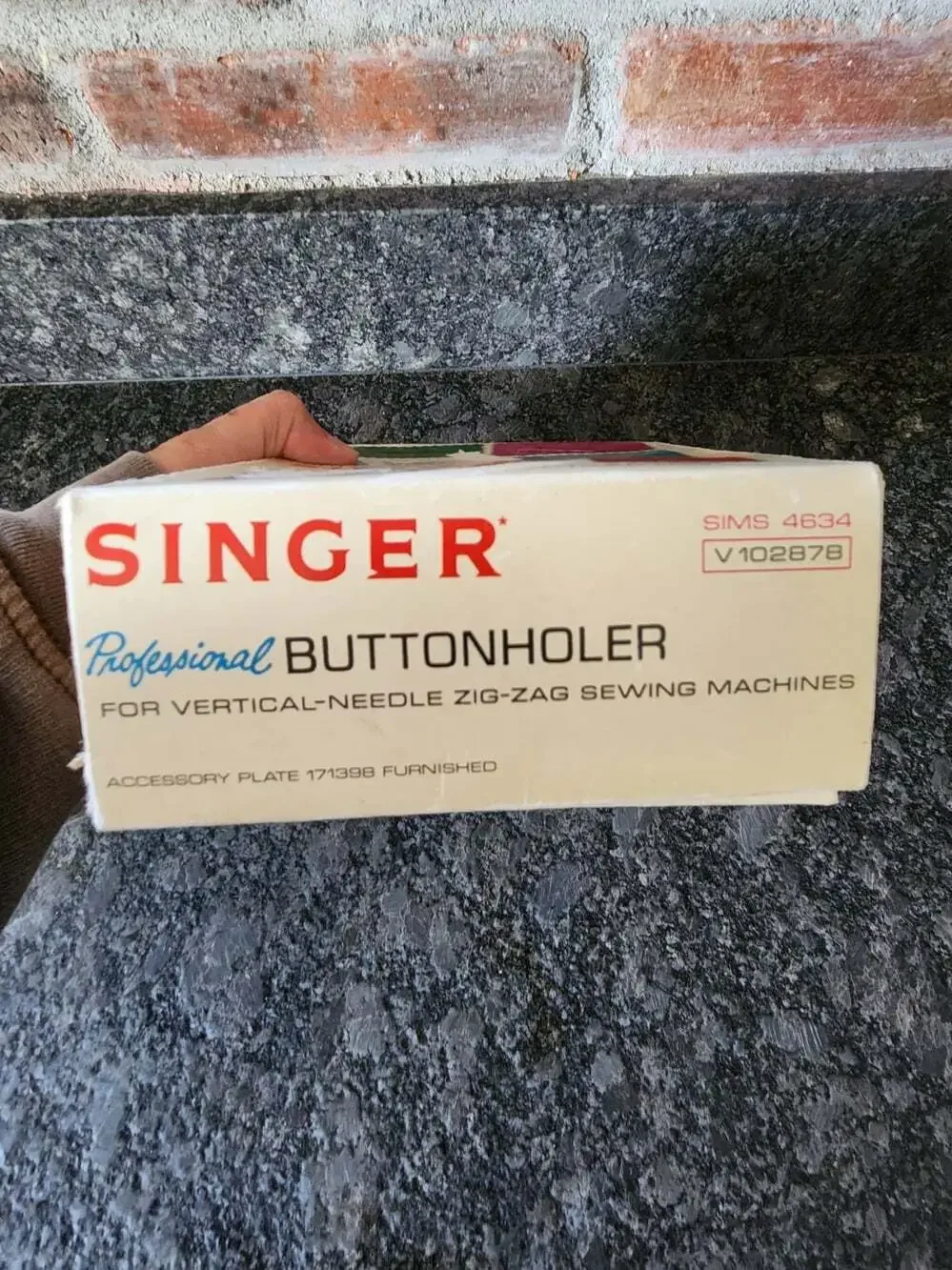 Professional Buttonholer By Singer w/Instruction Manual. Vintage 1973